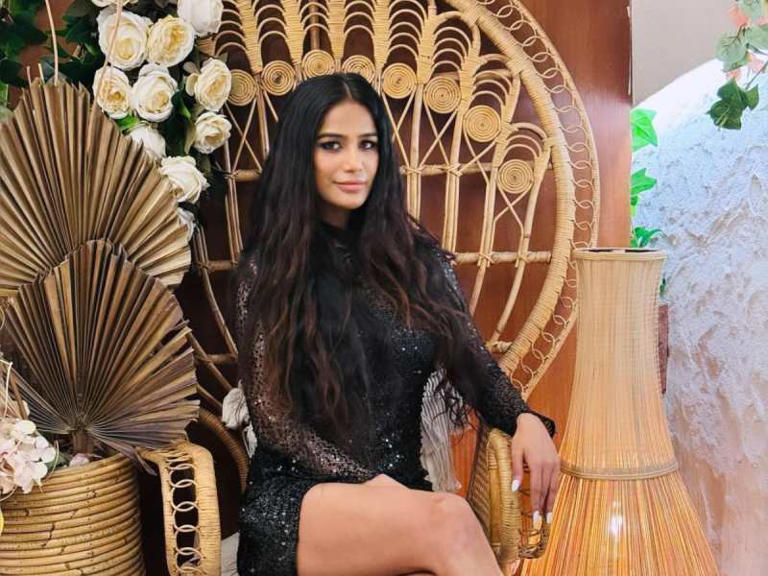 Poonam Pandey Live: एक्ट्रेस पूनम पांडे का सर्वाइकल कैंसर से निधन